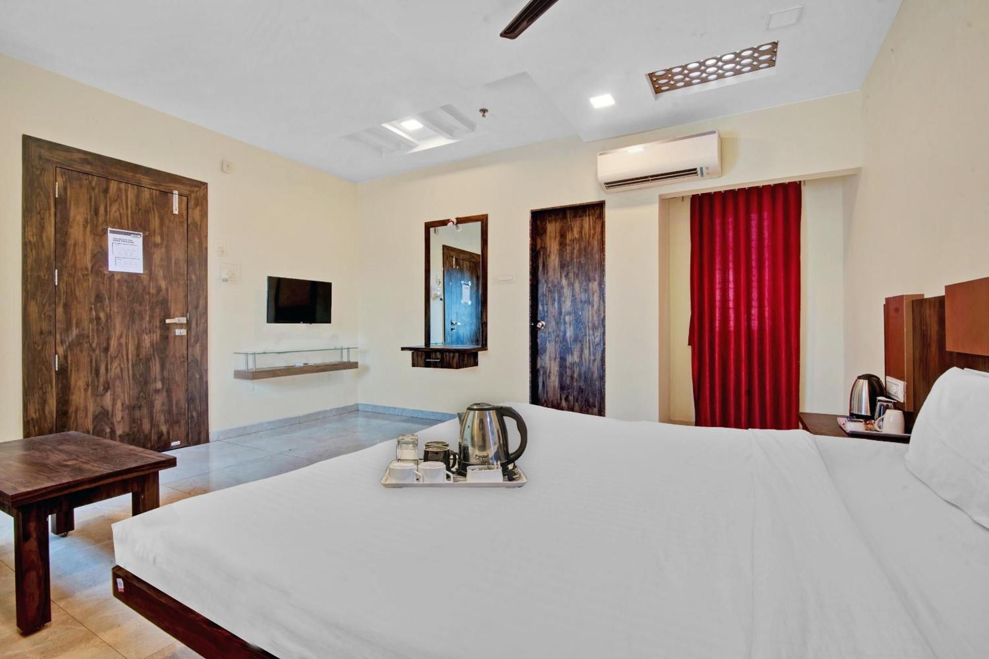 Townhouse 700 Hotel Krishna. Nagpur Eksteriør bilde